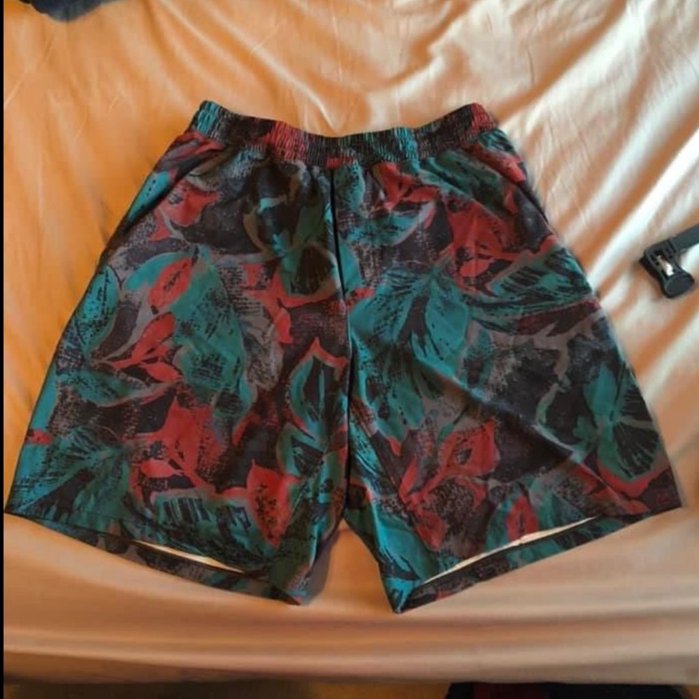 Men’s Lululemon shorts